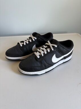 Nike Men’s Black Dunk Low, Size 8